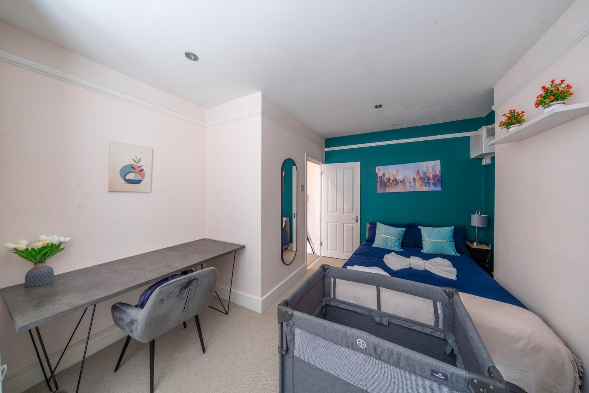 Beautiful 2 Bedroom With Private Garden In Wimbledon - Minutes From Central London Exterior foto