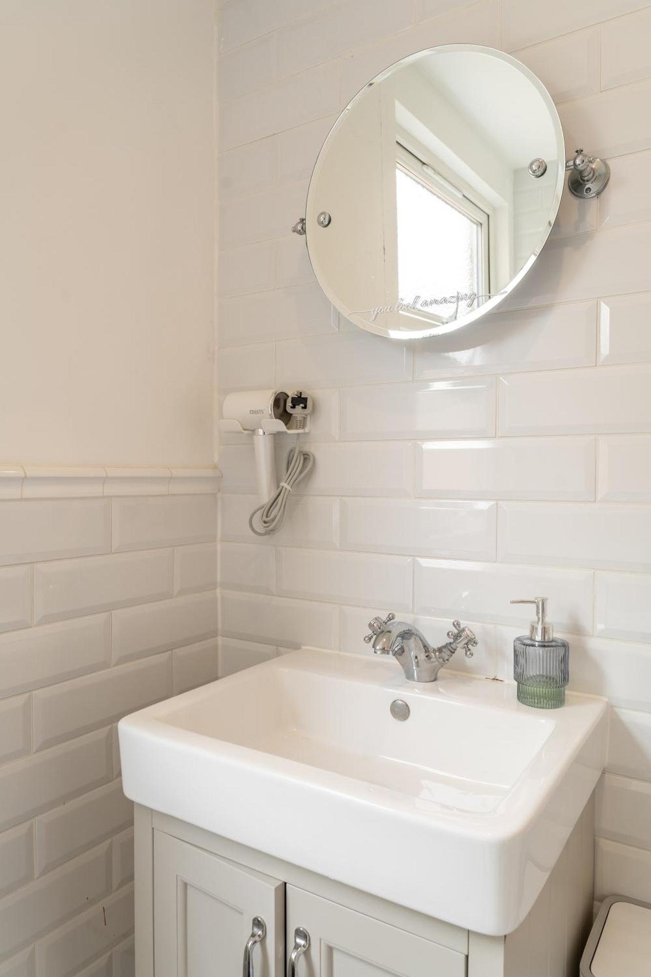 Beautiful 2 Bedroom With Private Garden In Wimbledon - Minutes From Central London Exterior foto